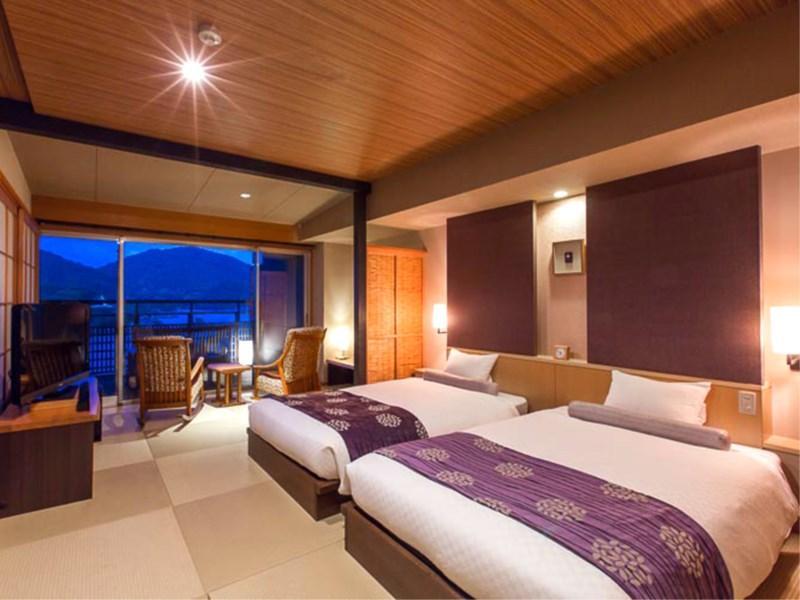 Migiwatei Ochi Kochi Hotel Tomo Exterior photo
